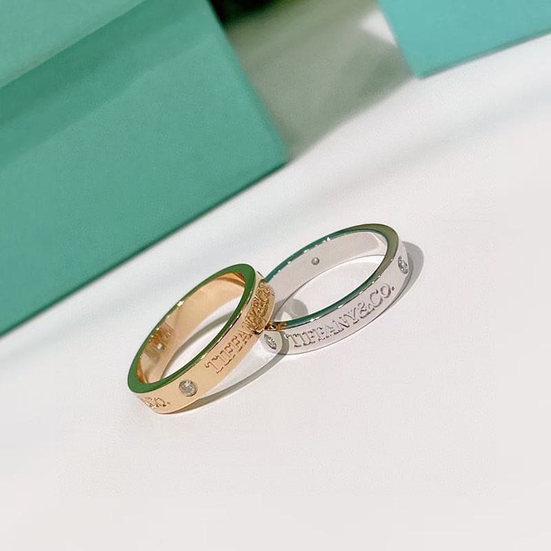 18K Rose Gold T Wedding Ring