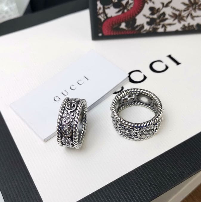 Double G Interlocking G Flowers Ring