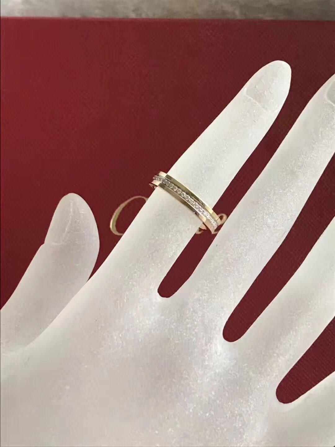 18K Vendôme Louis Wedding Ring
