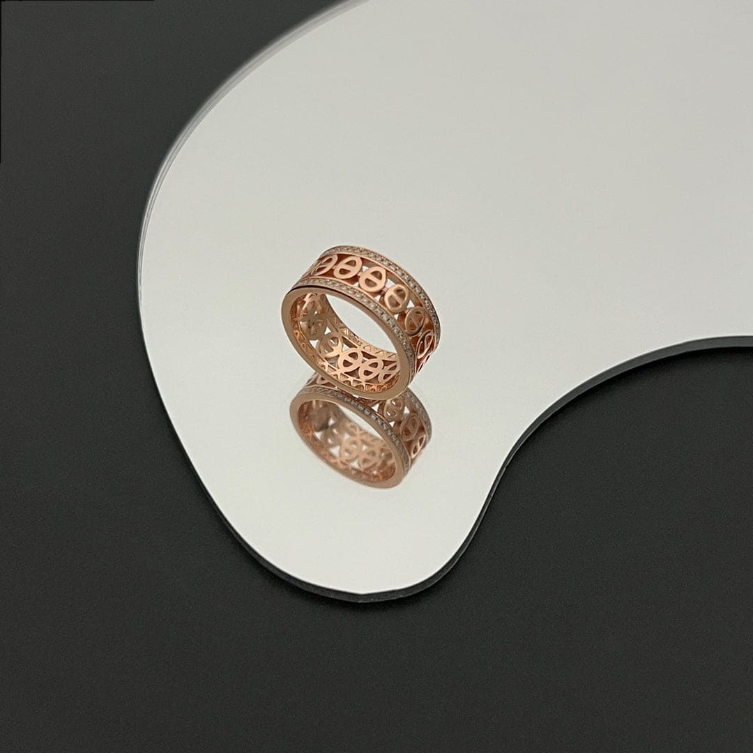 18K D'ancre Divine H Ring