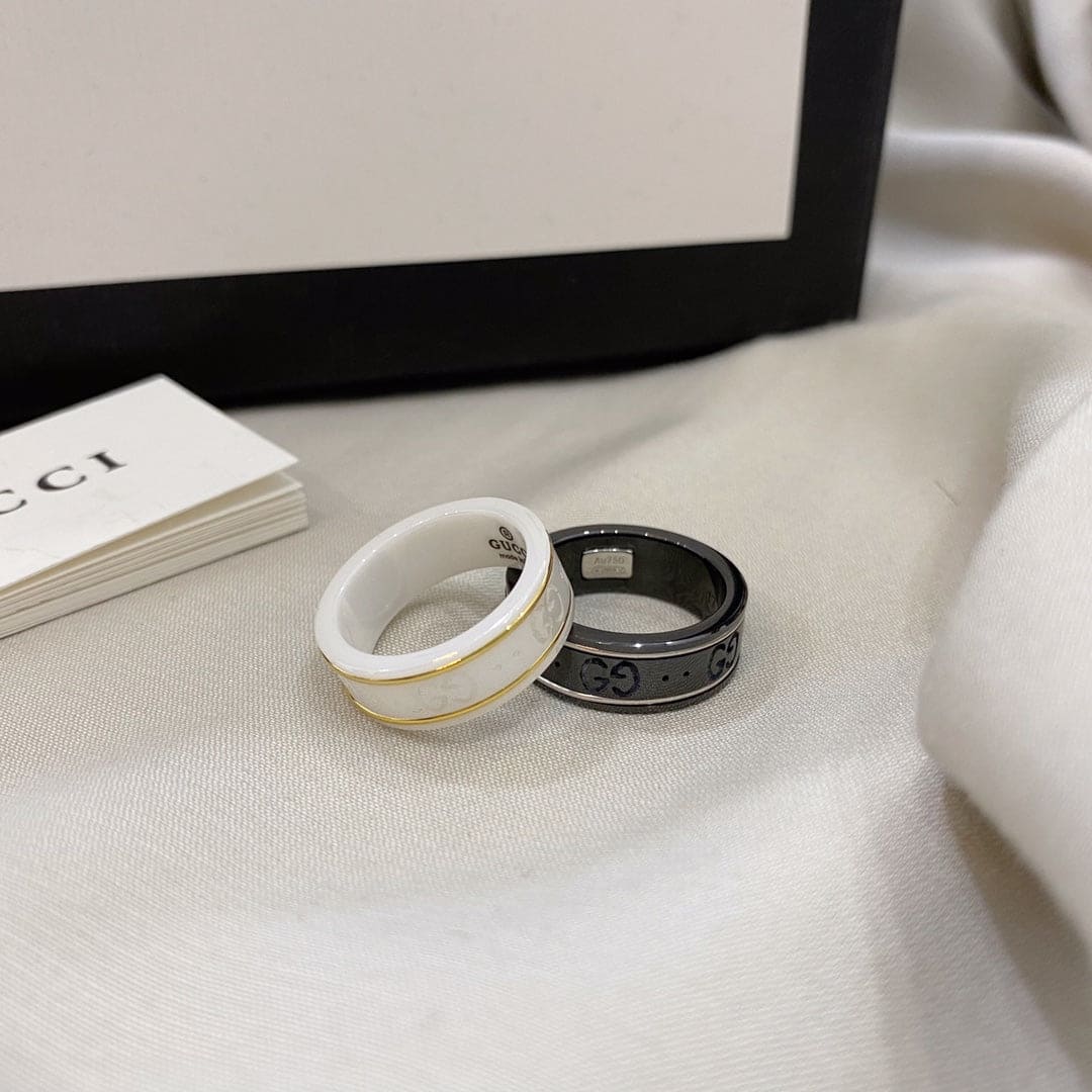 18K Double G Icon White Zirconia Ring