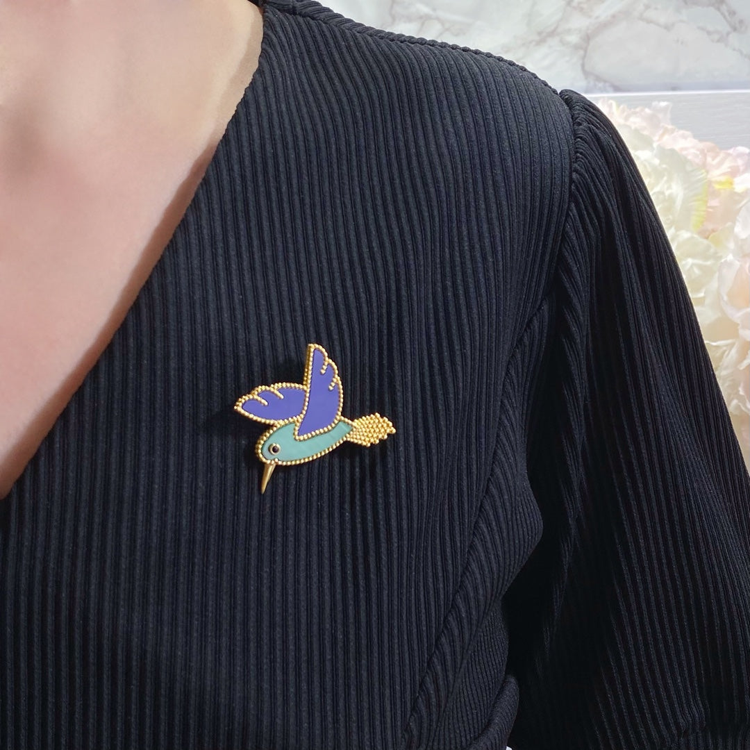 18K Lucky Animals Hummingbird Clip Brooch
