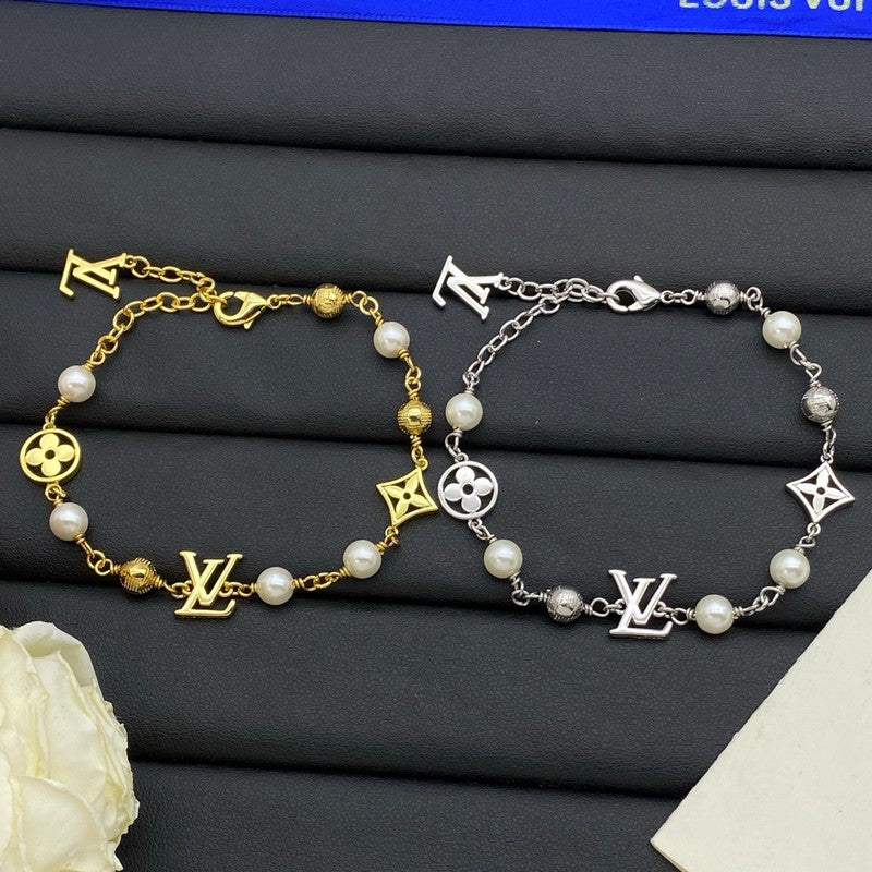 18K Louis Pearls Bracelet