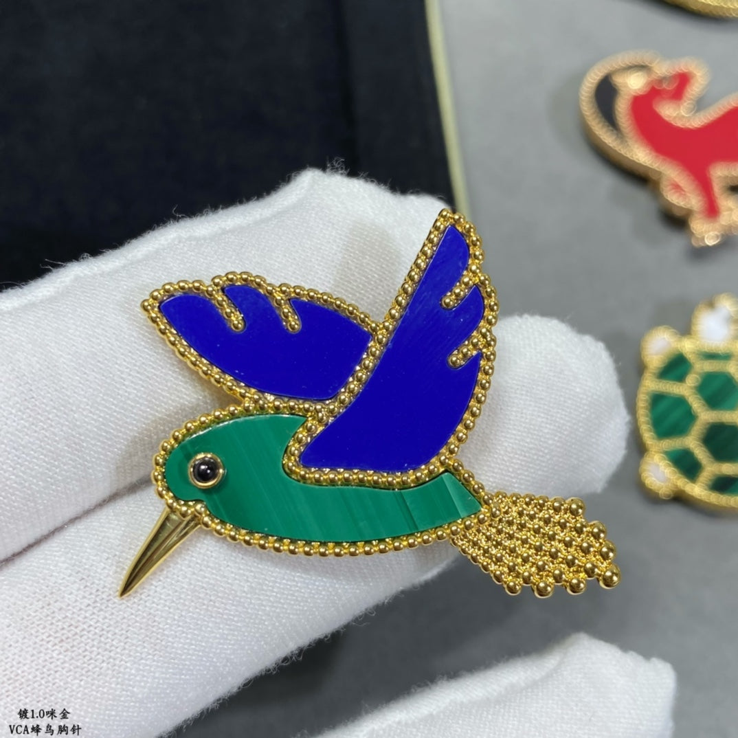 18K Lucky Animals Hummingbird Clip Brooch