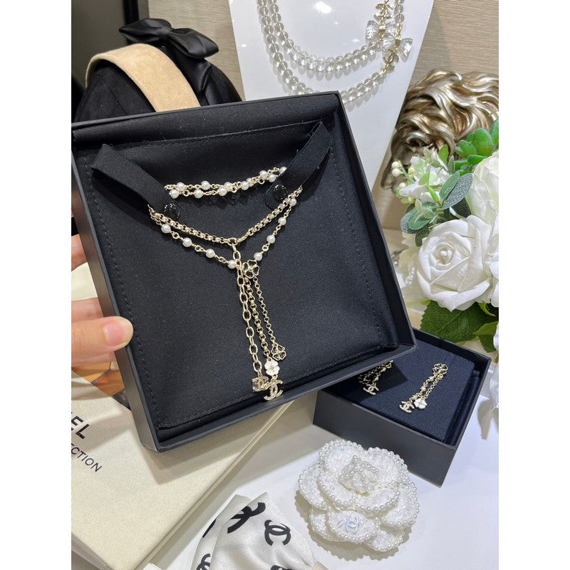 18K CC 25P Camellia Long Necklace