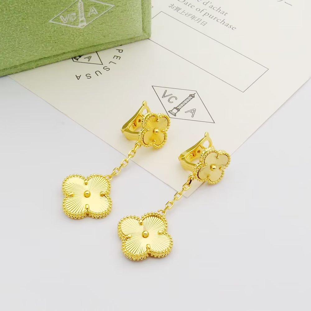 18K Magic Alhambra Earclips Earrings