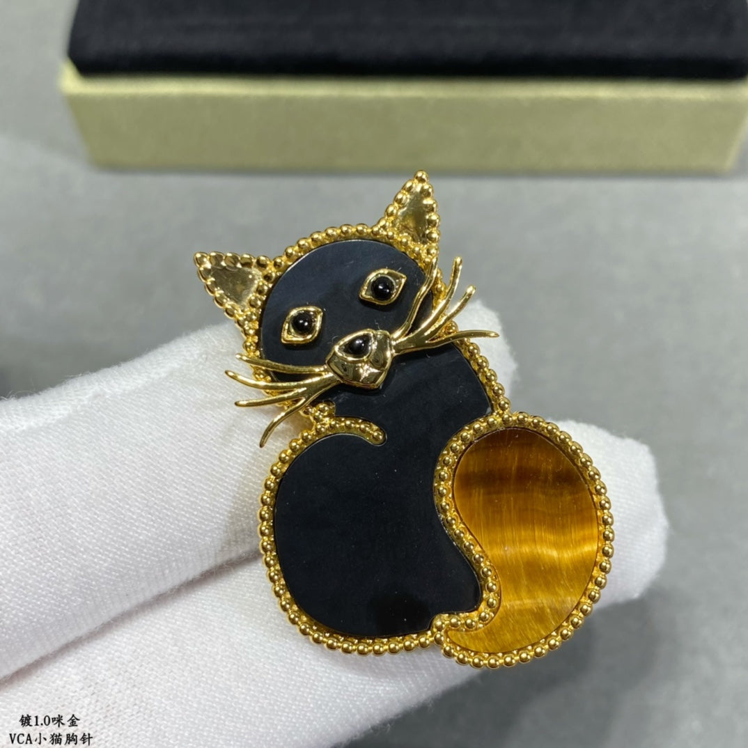18K Lucky Animals Cat Clip Brooch
