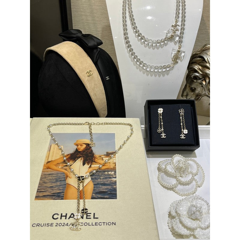 18K CC 25P Camellia Long Necklace