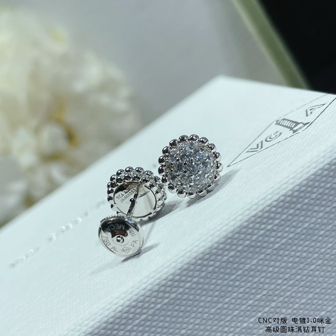 18K Perlée Diamonds Earrings