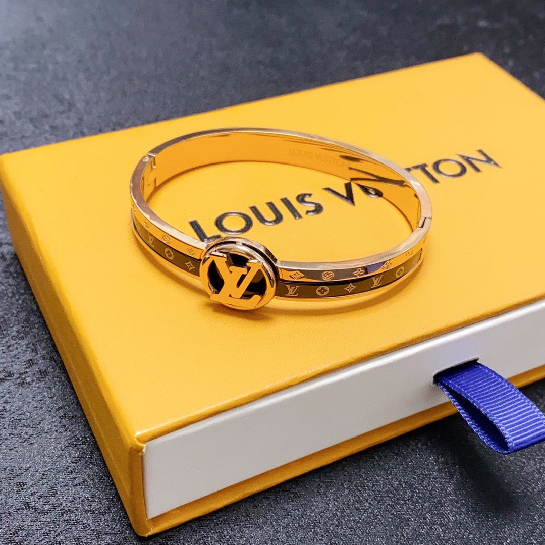 18K Louis Vintage Bracelet