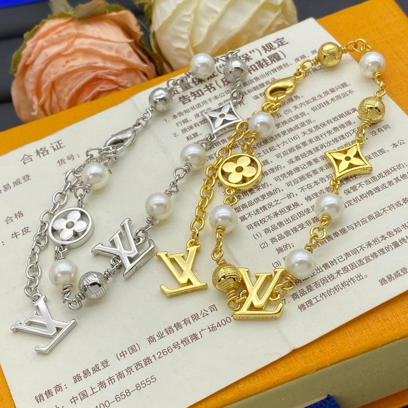18K Louis Pearls Bracelet