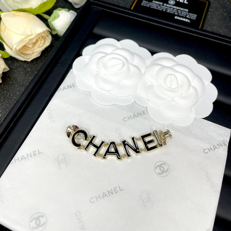 18K CC Letter Brooch