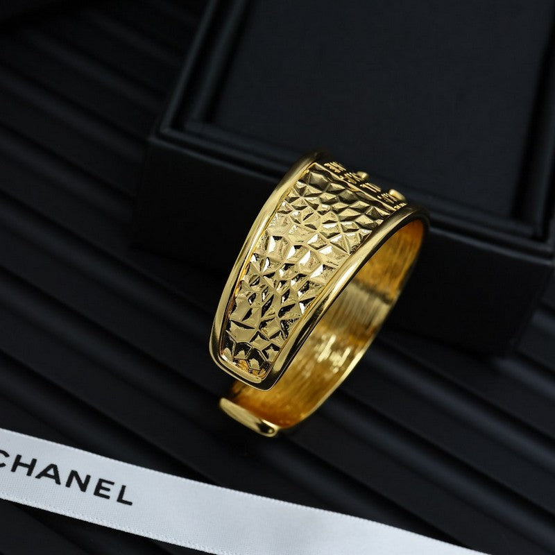 CC 2025 Vintage Wide Cuff Bracelet