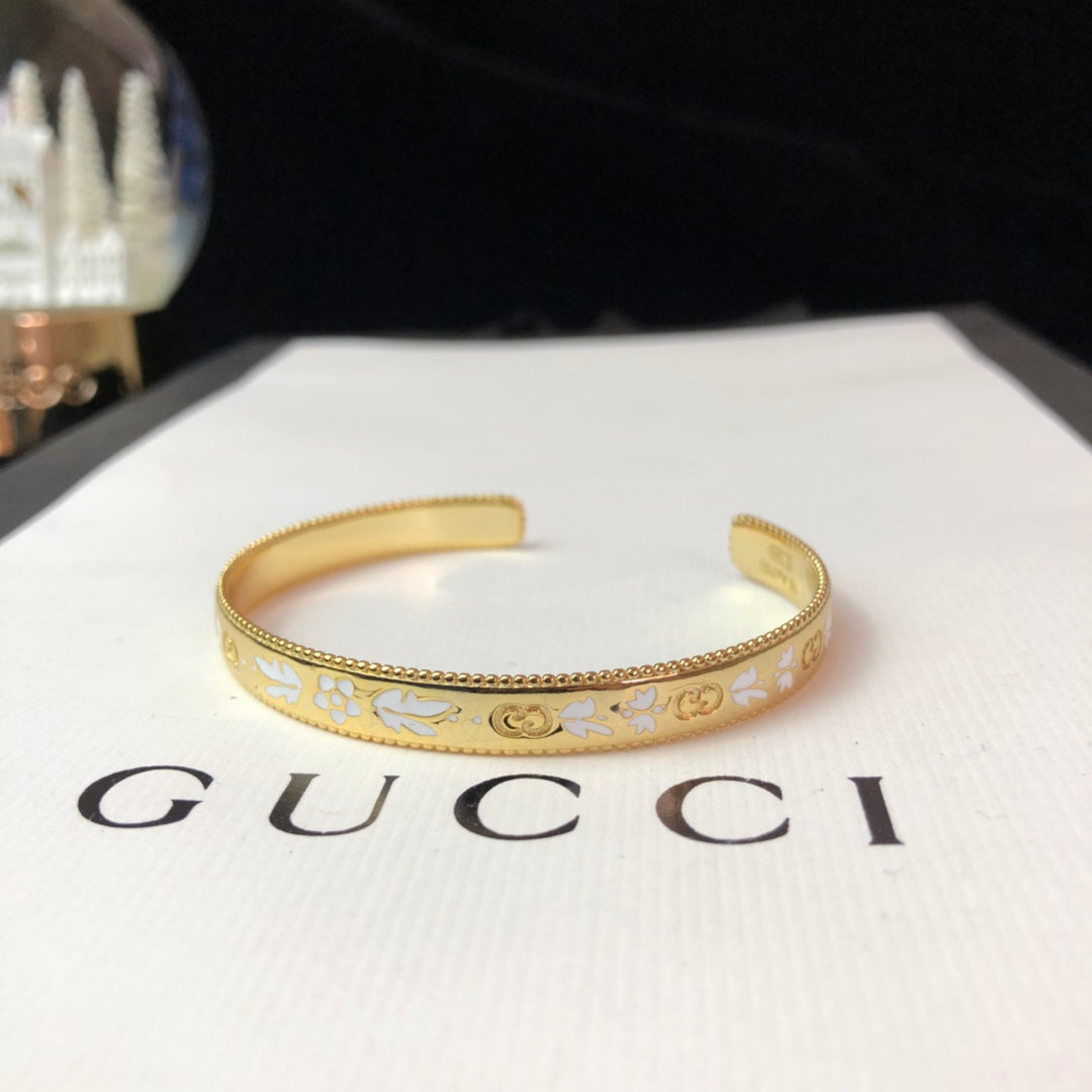 18K Double G Icon Blossom Enamel Bangle Bracelet
