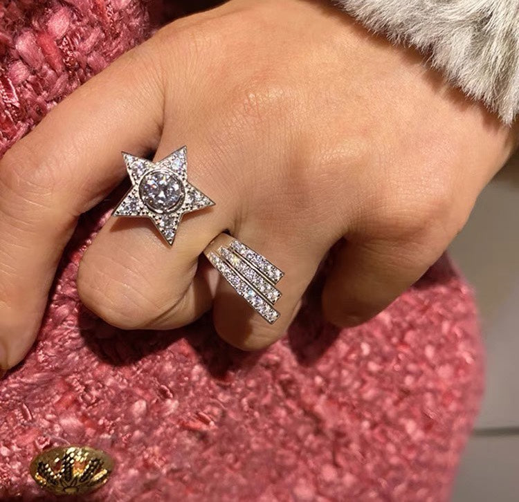 18K CC Comète Diamonds Ring