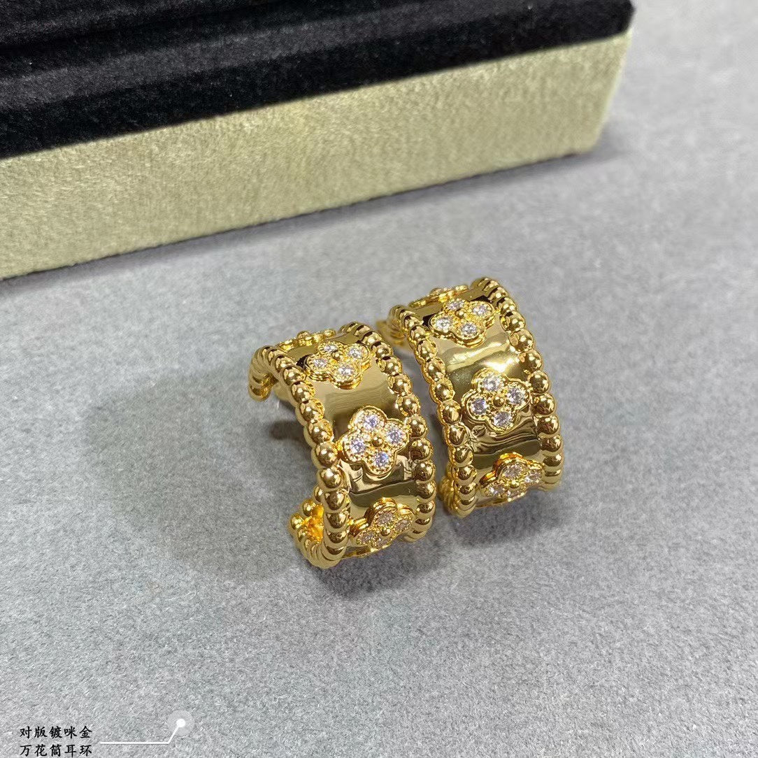 18K Yellow Gold Perlée Clovers Hoop Earrings