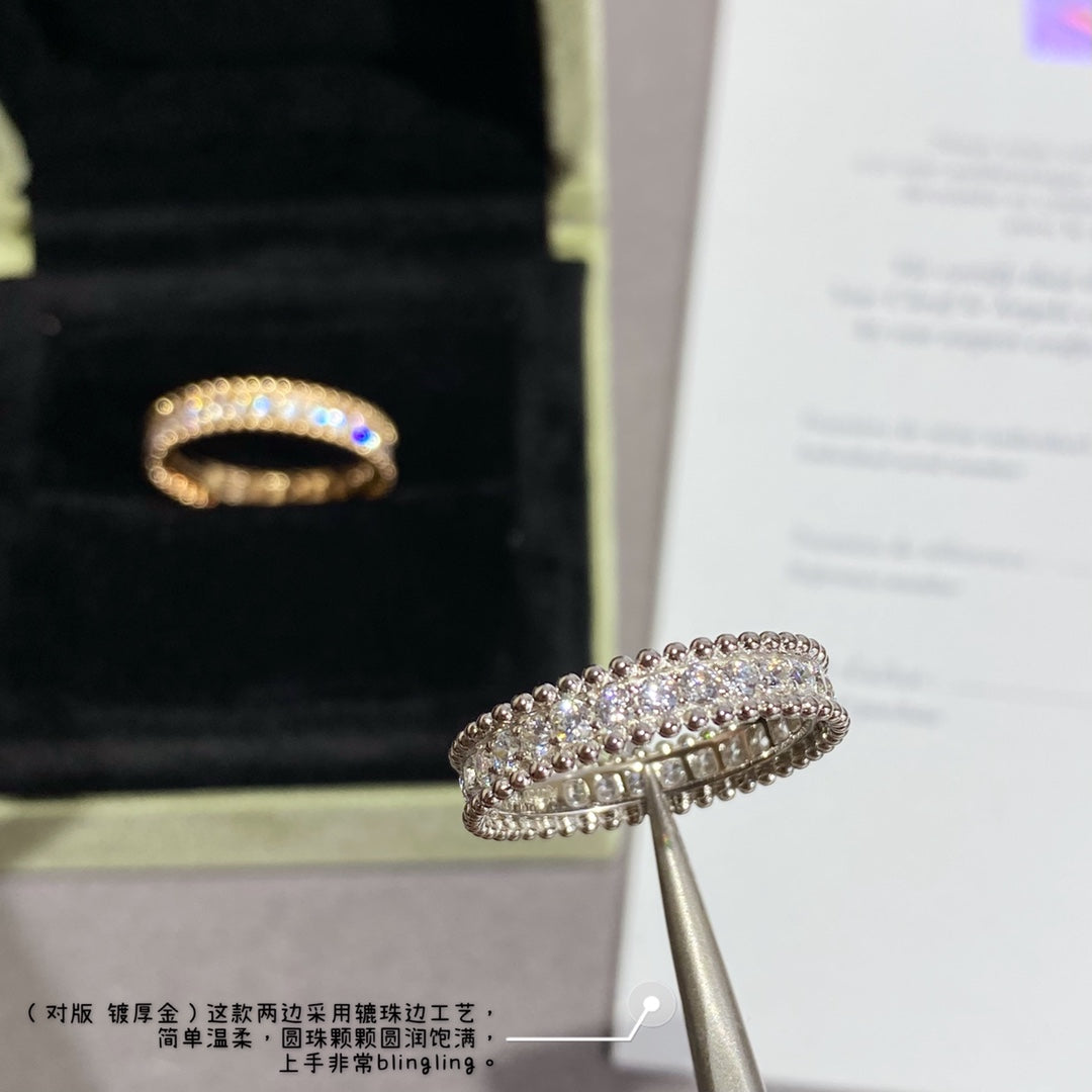 18K White Gold Perlée Diamonds Ring