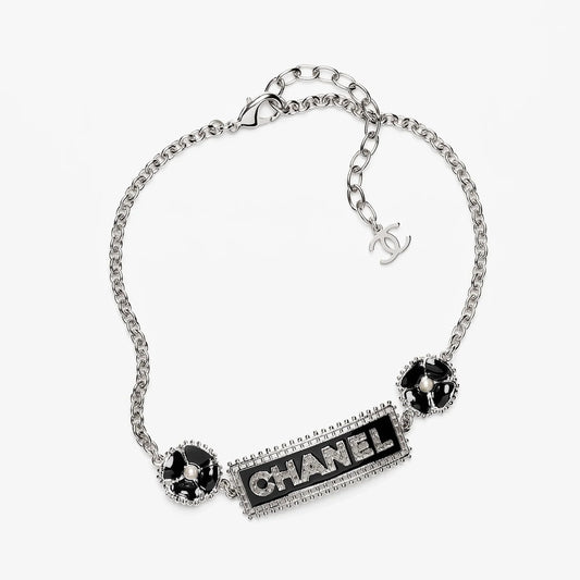 18K CHANEL CC Resin Diamonds Necklace