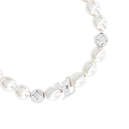 Bracelet de perles blanches monogramme Louis 18 carats