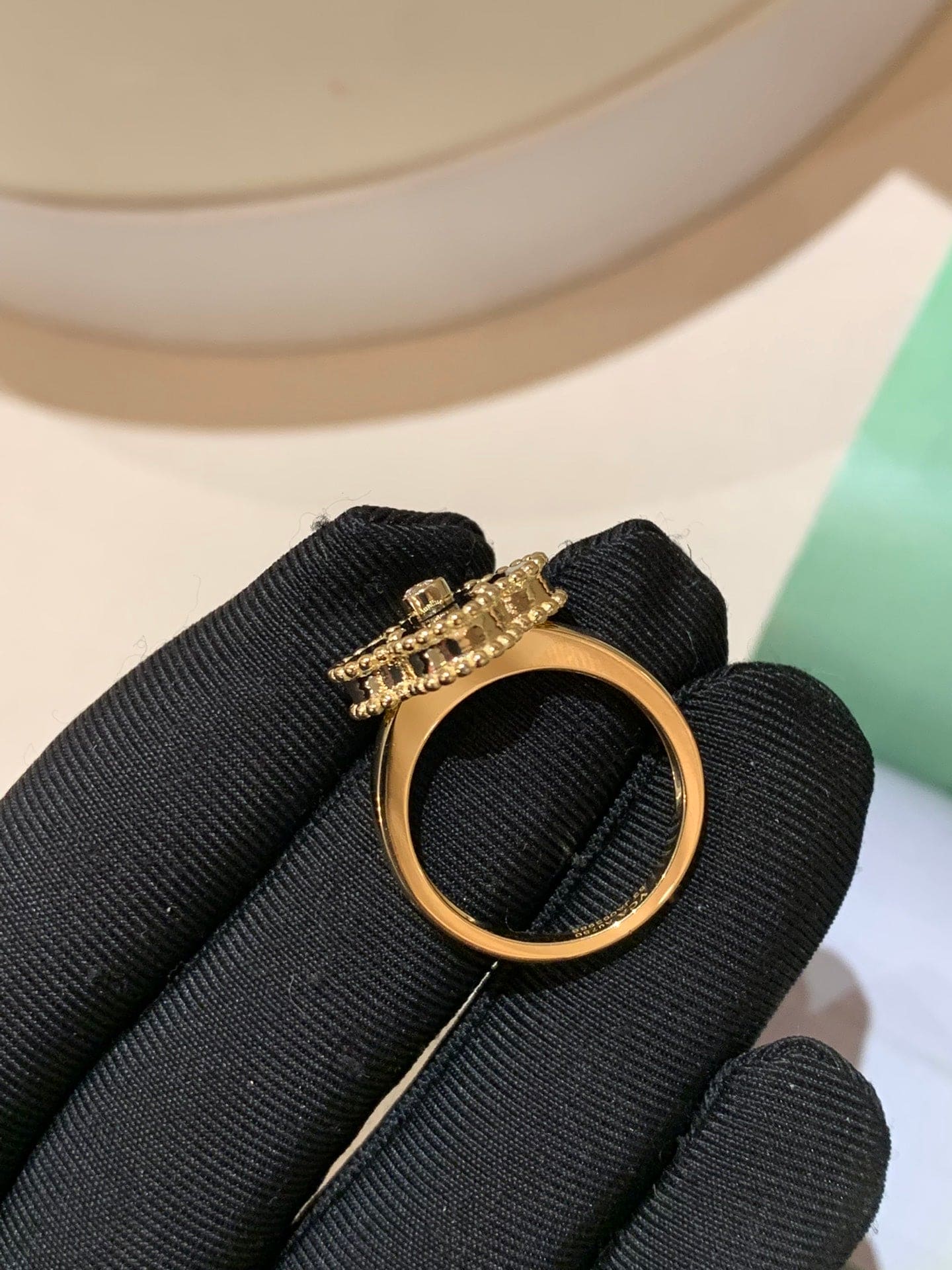 18K Vintage Alhambra Black Ring