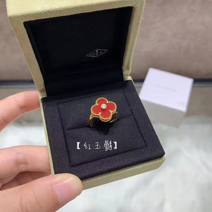 18K Vintage Alhambra Carnelian Ring