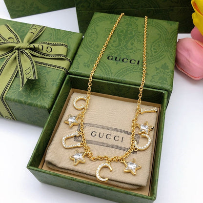 Collier avec inscription Double G 18 carats