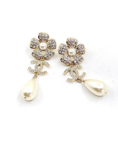 18K CC Pearl Flowers Earrings