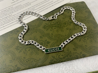 Collier chaîne en émail Double G