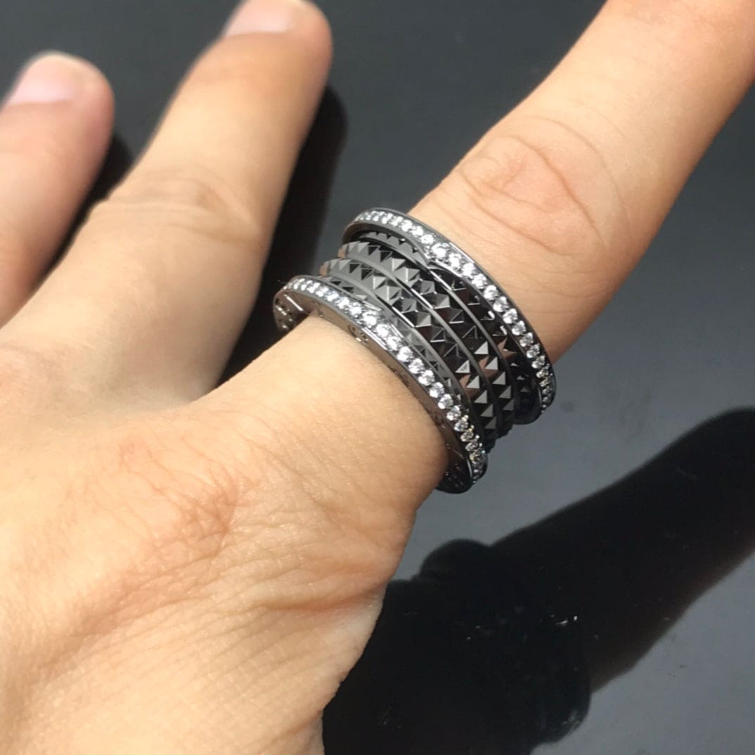 18K B.ZERO1  Black Ceramic Ring