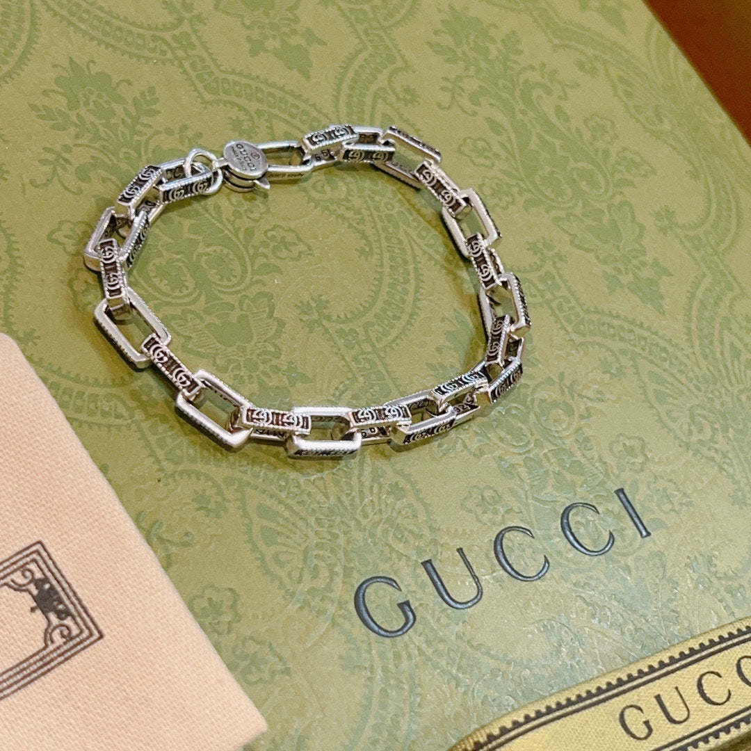 Double G Interlocking G Chain Bracelet