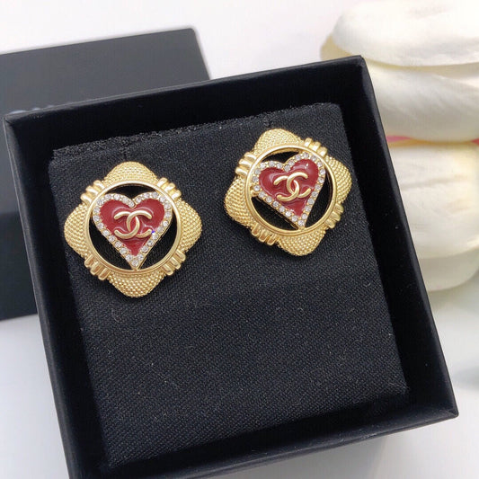 18k CHANEL CC Heart Vintage Earrings