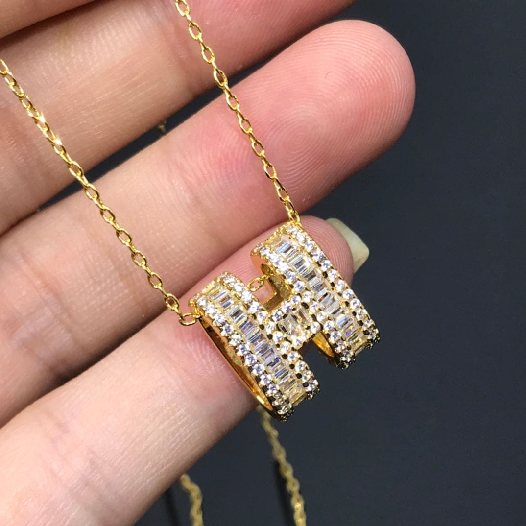 18K H Diamonds Necklace