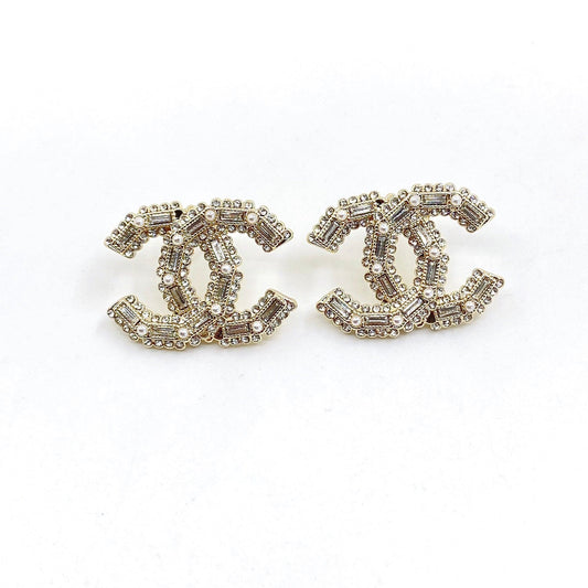 18k CHANEL CC Push Back Earrings