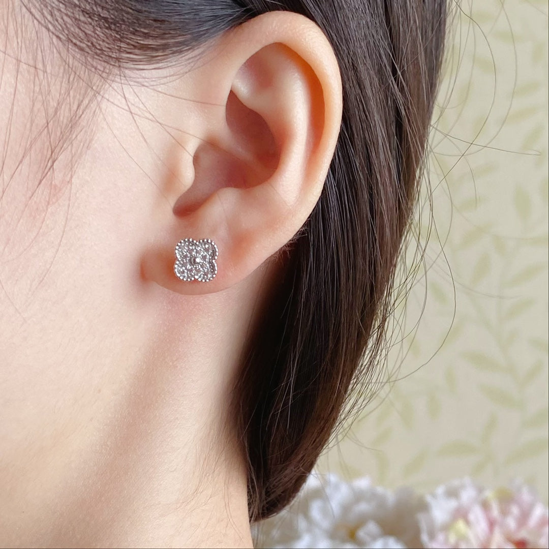 18K Vintage Alhambra Diamonds Earrings