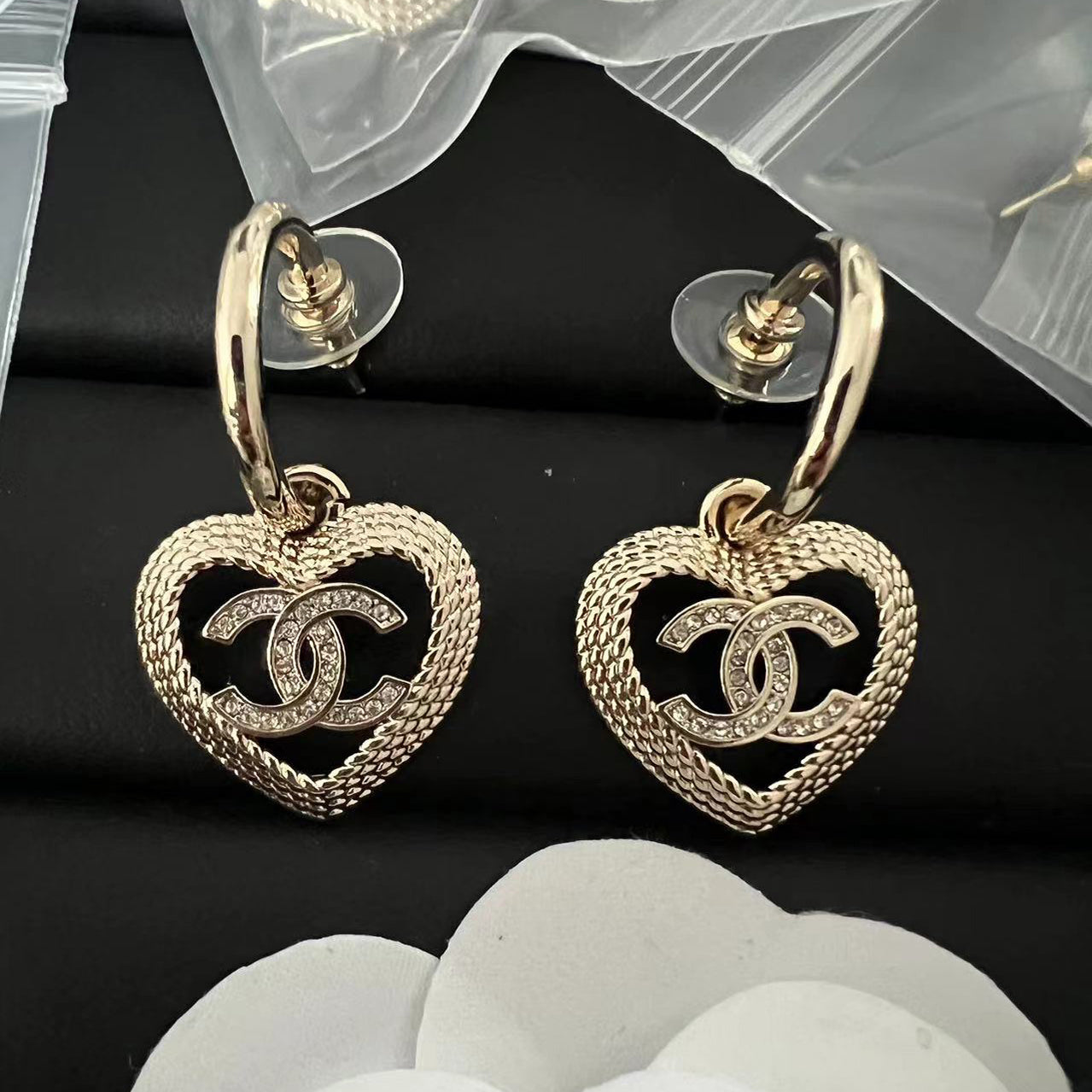 18K CHANEL Heart Earrings