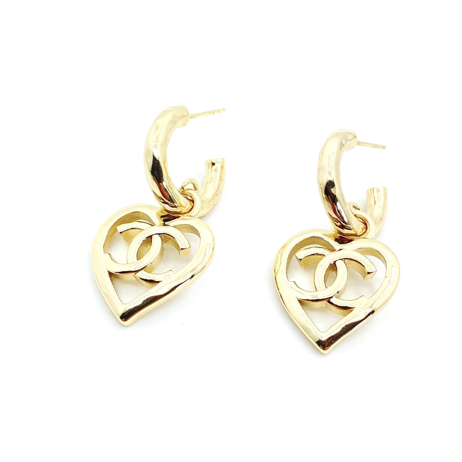 18k CHANEL CC Heart Pendant Earrings