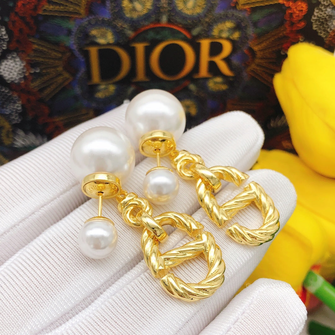 18K CD 30 Montaigne Pearls Earrings