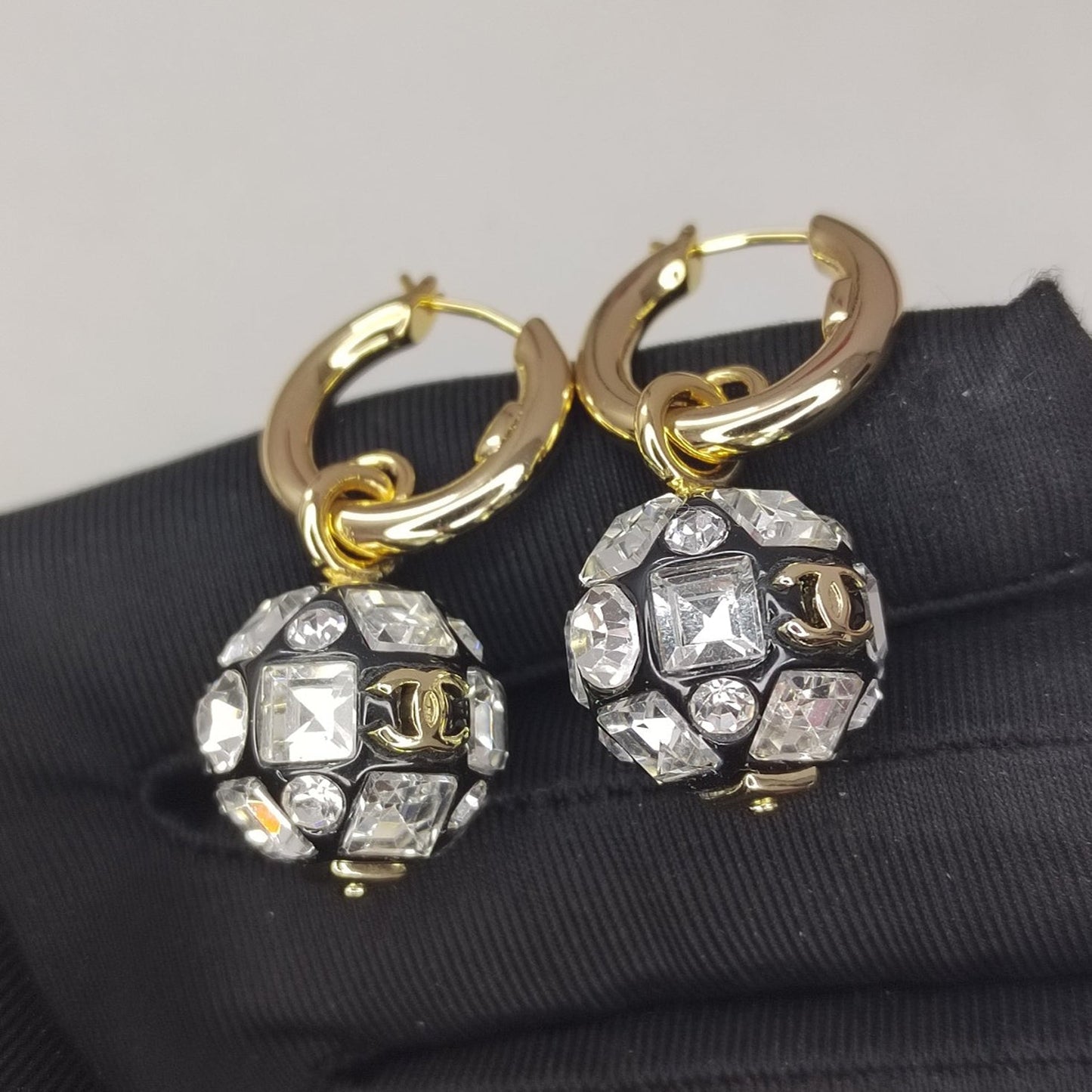 18K CHANEL CC Ball Crystals Earrings