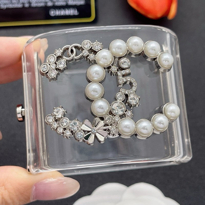 18K CC Pearl & Diamond Transparent Cuff Bracelet