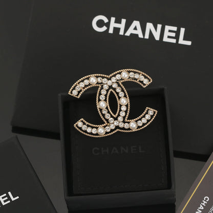 18K CHANEL CC Pearls Brooch