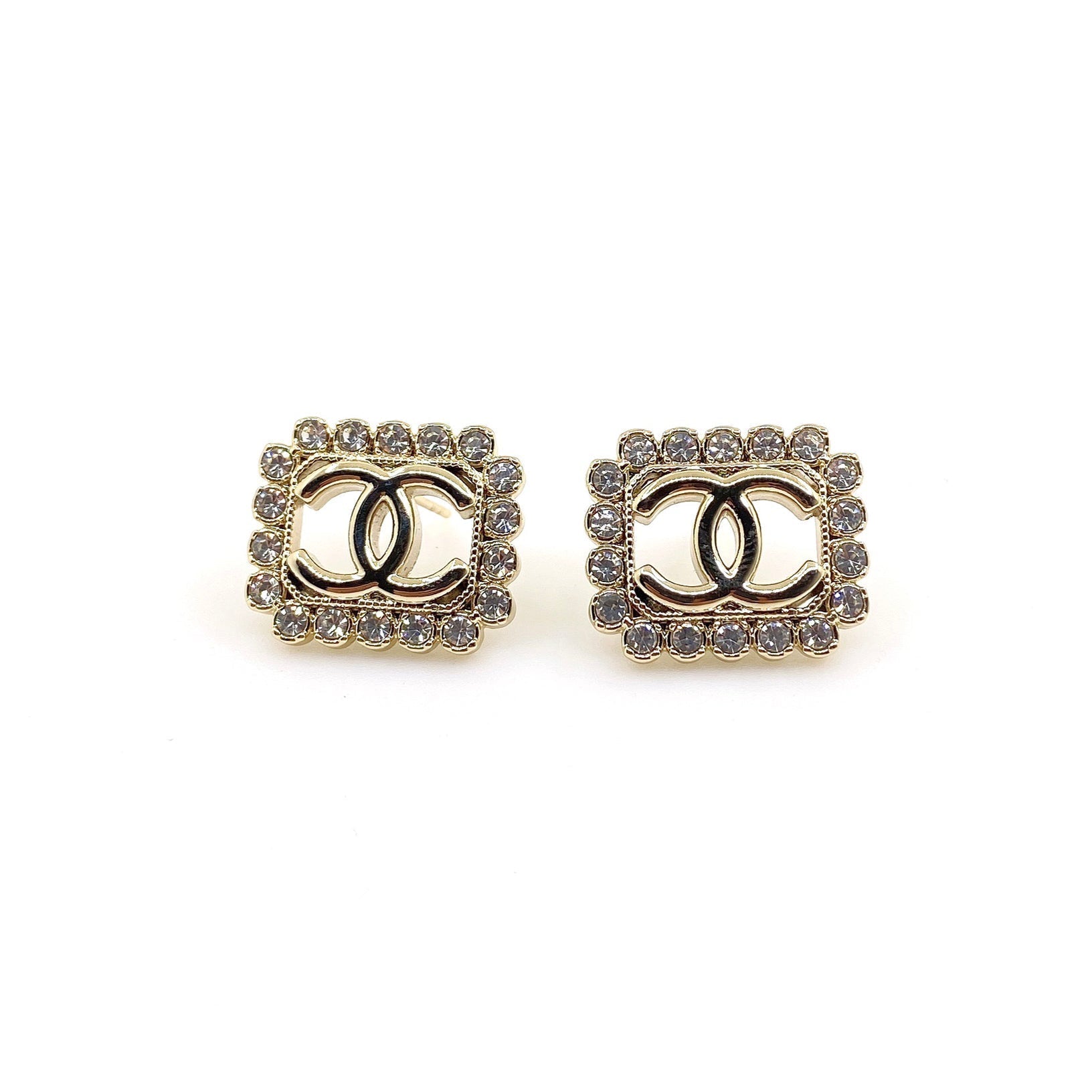 18K CHANEL CC Square Pearls Earrings