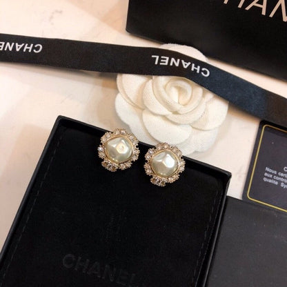 18K CC Round Pearl Diamond Earrings