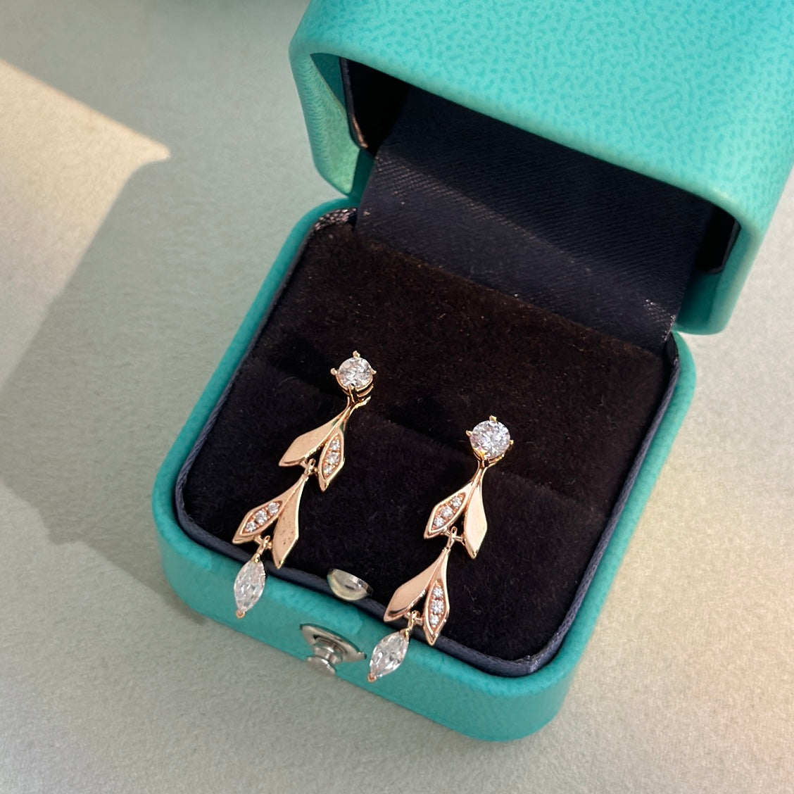 18K T Victoria Vine Convertible Drop Earrings