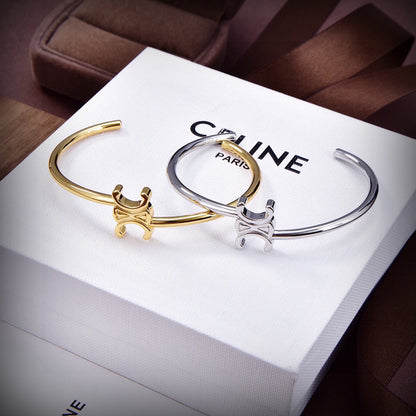 18K Triomphe Asymmetric Bracelet