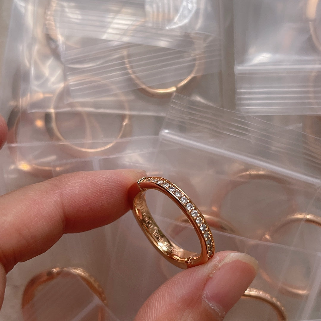 18K T Lock Diamonds Rose Gold Ring