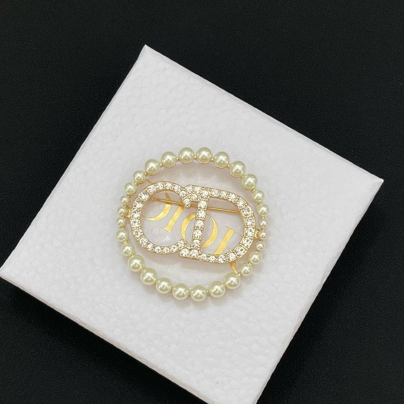 CD Pearls Brooch
