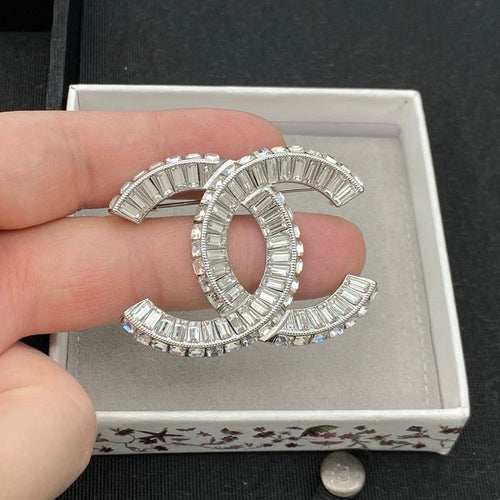 18K CC Crystal White Gold Brooch