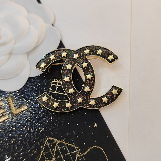 18K CHANEL CC Star Brooch