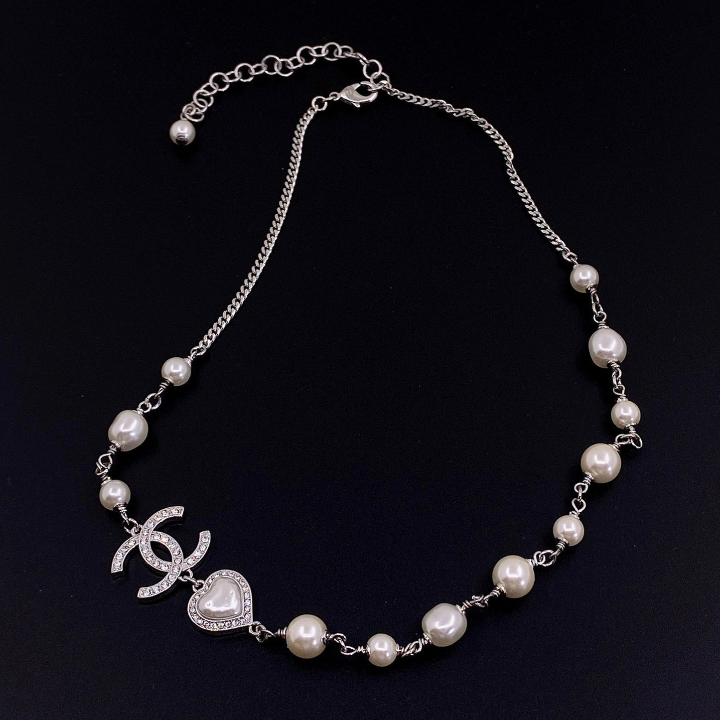 18K CHANEL Pearls Crystals Necklace