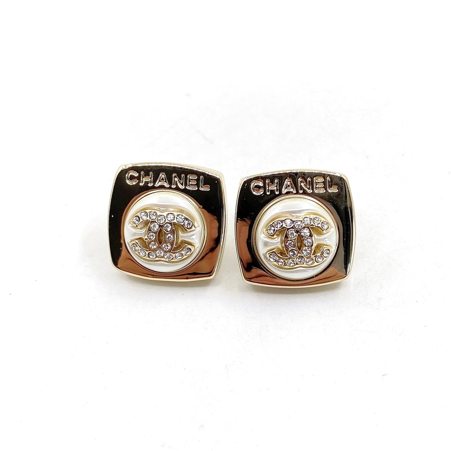 18k CHANEL CC Diamond Square Earrings